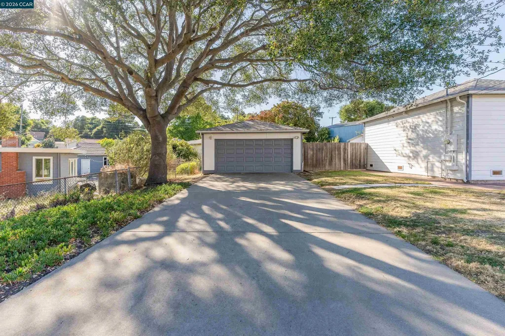 831 Fulton Way El Sobrante CA 94803