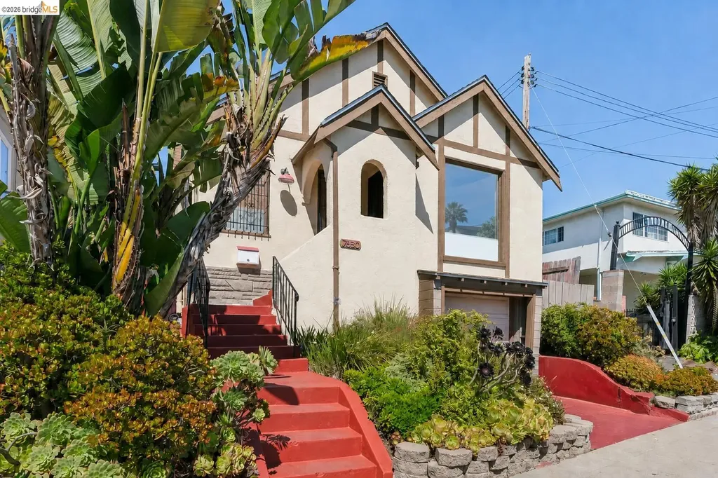 7650 Ney Avenue Oakland CA 94605