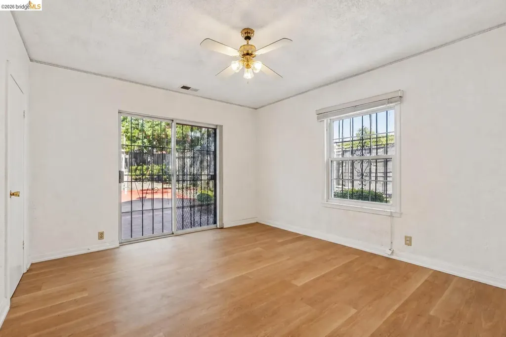7650 Ney Avenue Oakland CA 94605