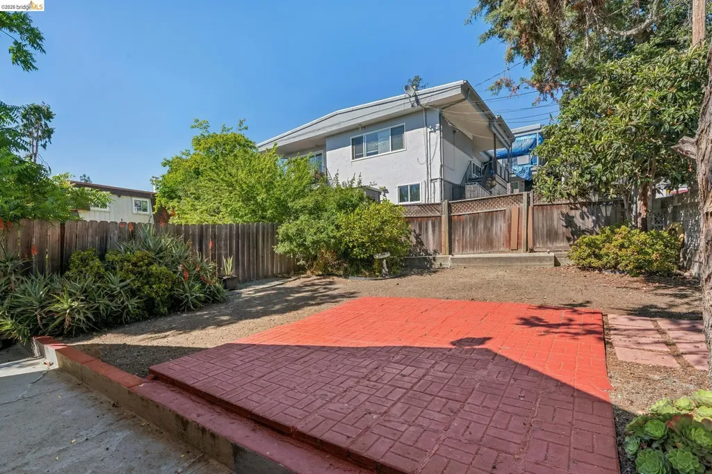 7650 Ney Avenue Oakland CA 94605
