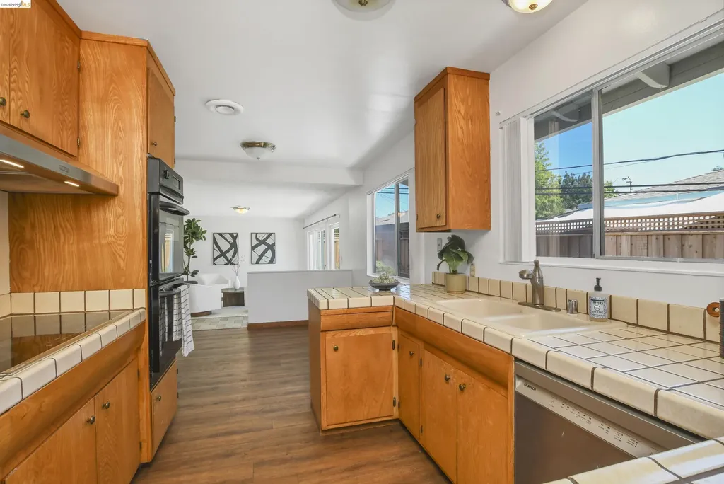 1386 Kathy Court Livermore CA 94550
