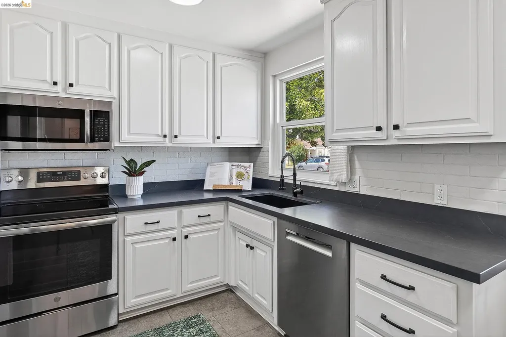 15066 Andover Street San Leandro CA 94579