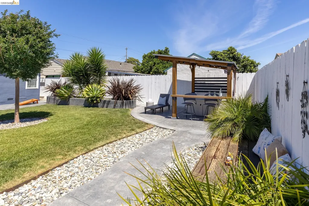 15066 Andover Street San Leandro CA 94579