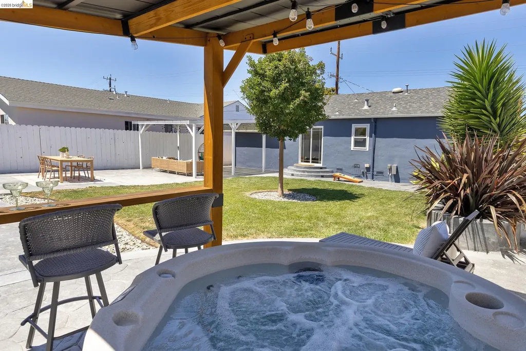 15066 Andover Street San Leandro CA 94579