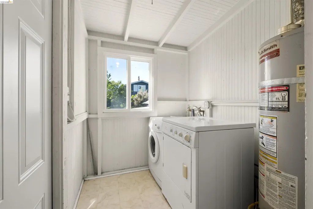 4277 Howe Street Oakland CA 94611