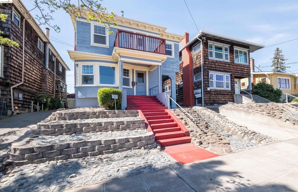4277 Howe Street Oakland CA 94611