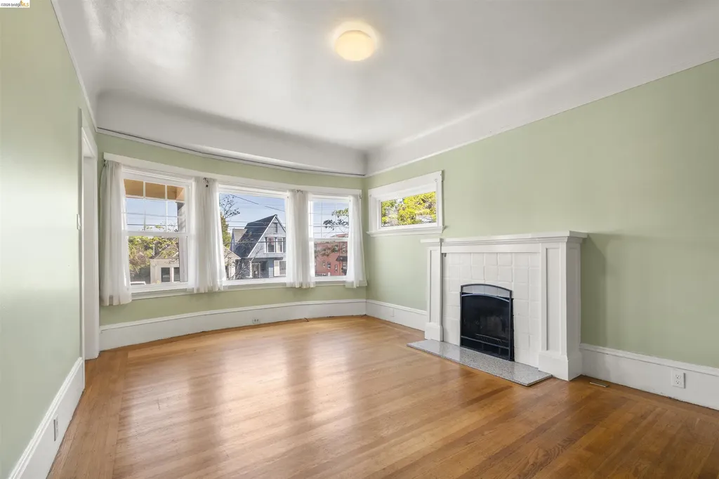 4277 Howe Street Oakland CA 94611