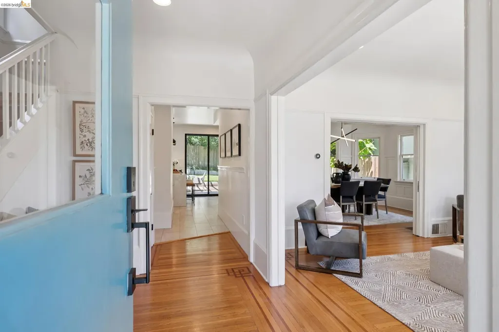 583 Mira Vista Avenue Oakland CA 94610