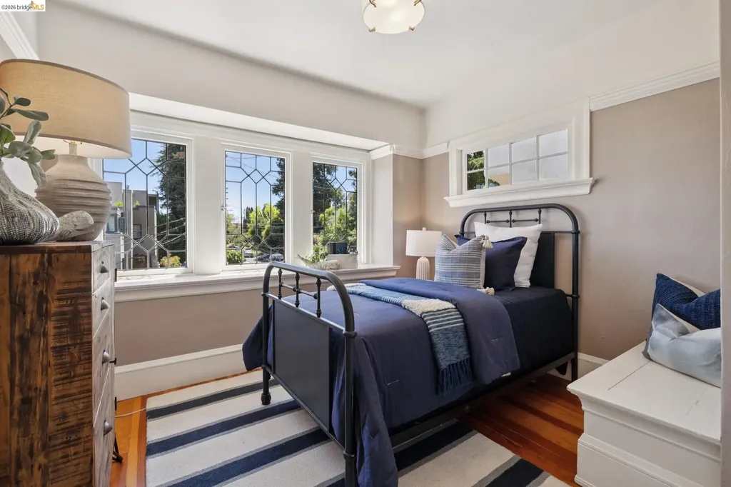 583 Mira Vista Avenue Oakland CA 94610
