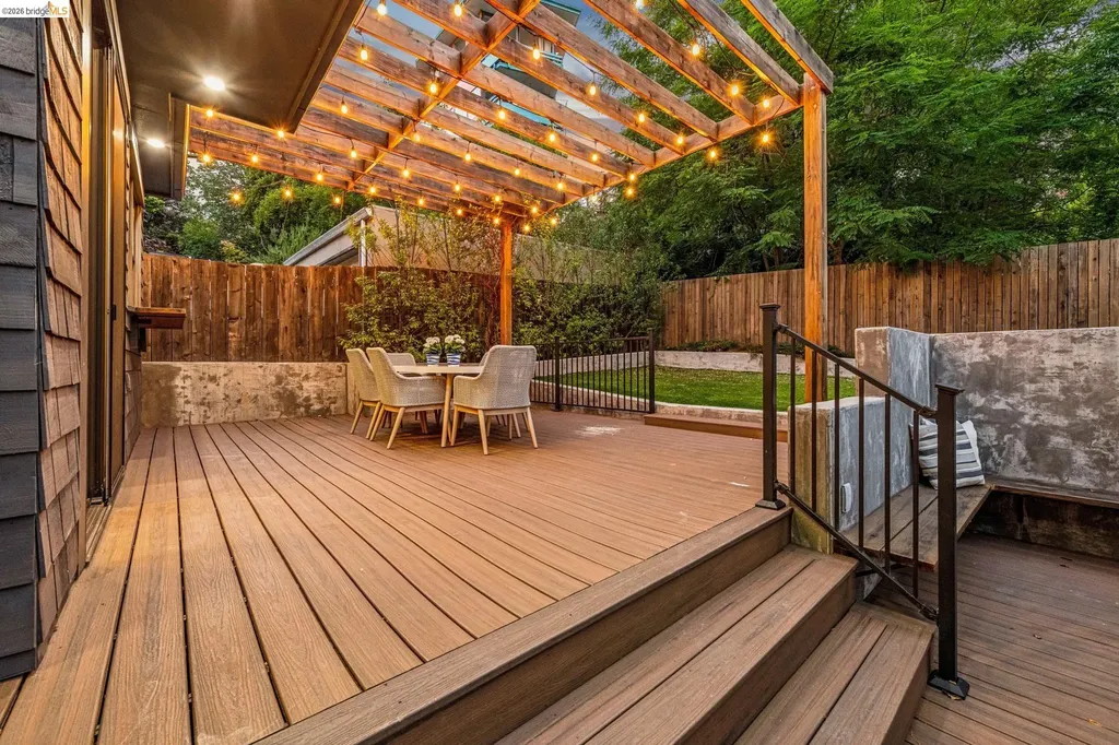 583 Mira Vista Avenue Oakland CA 94610