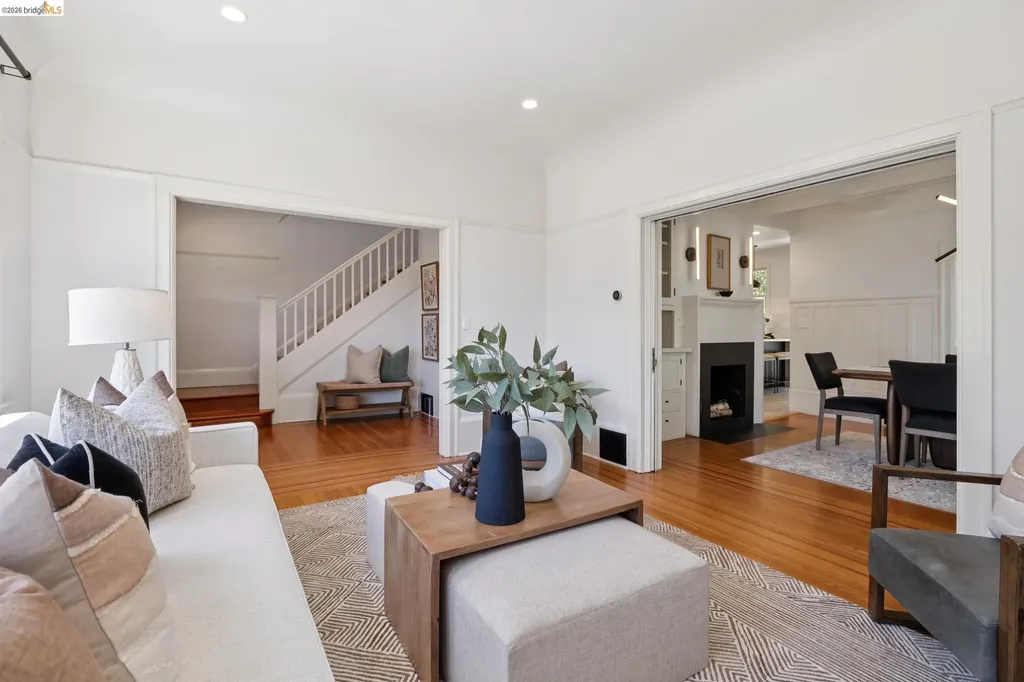 583 Mira Vista Avenue Oakland CA 94610