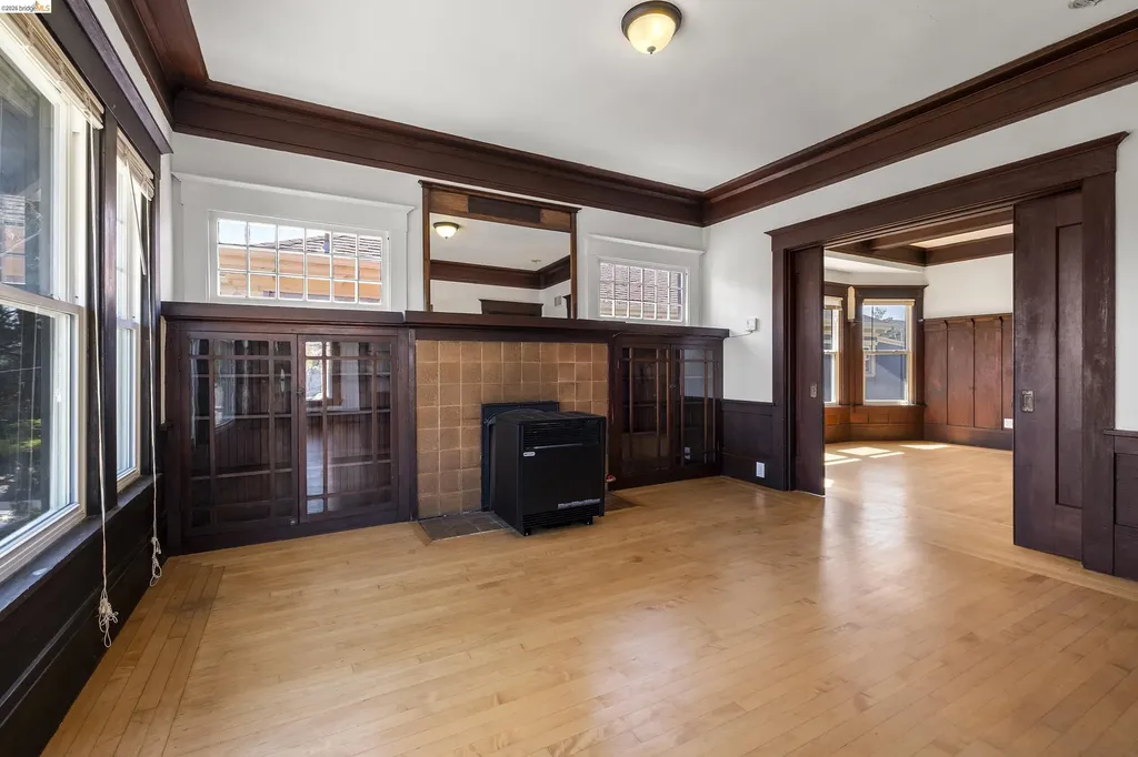 4283 Howe Street Oakland CA 94611