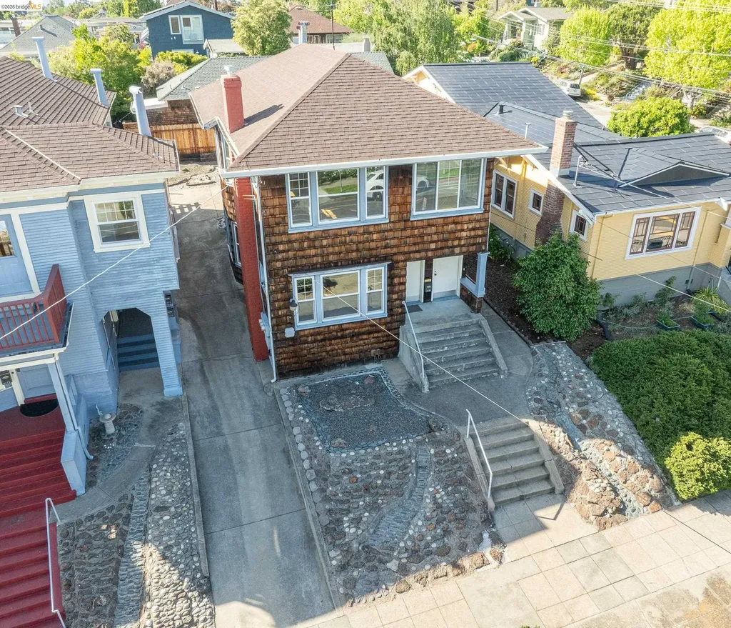 4283 Howe Street Oakland CA 94611