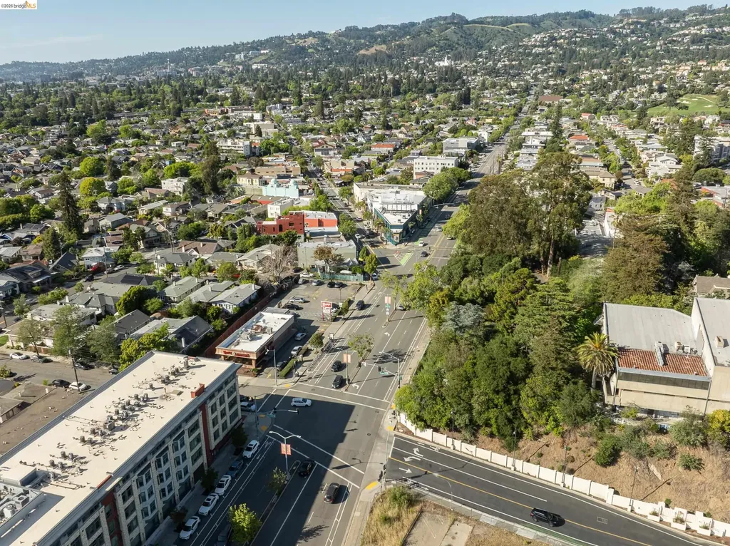 4283 Howe Street Oakland CA 94611
