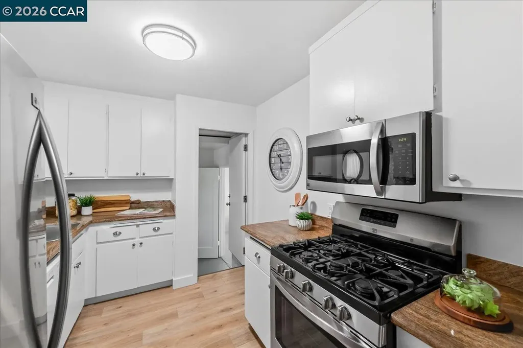 850 Harmony Drive Ashland CA 94541