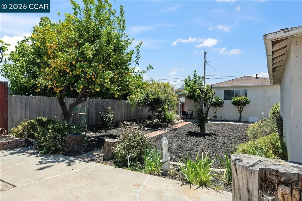 850 Harmony Drive Ashland CA 94541