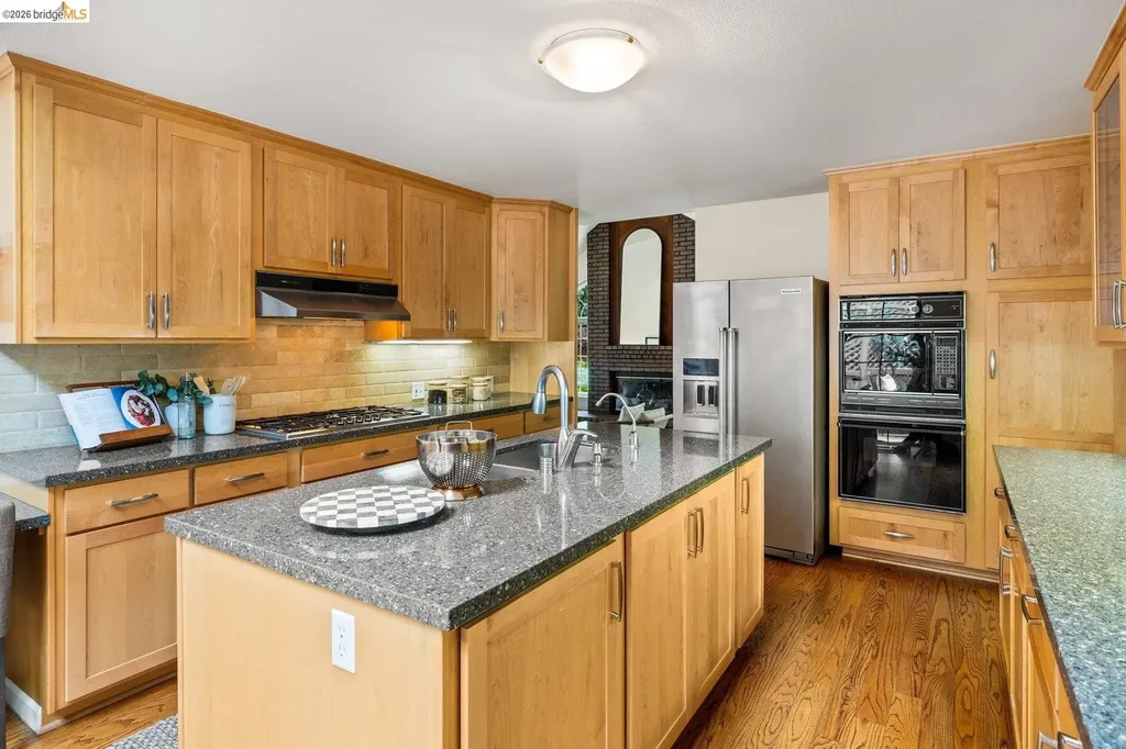 6685 Shepherd Canyon Road Oakland CA 94611