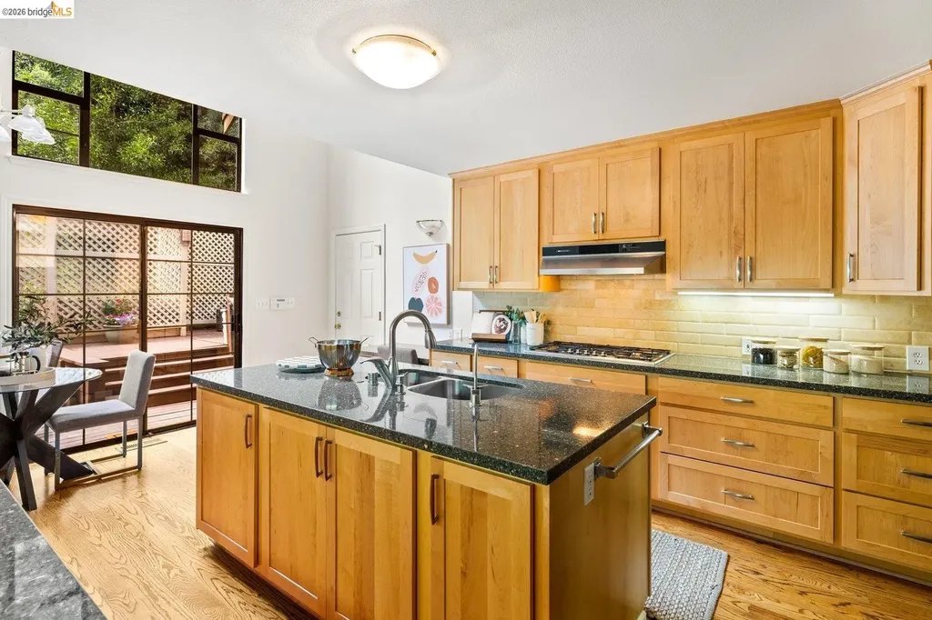 6685 Shepherd Canyon Road Oakland CA 94611