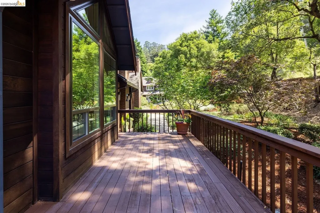 6685 Shepherd Canyon Road Oakland CA 94611
