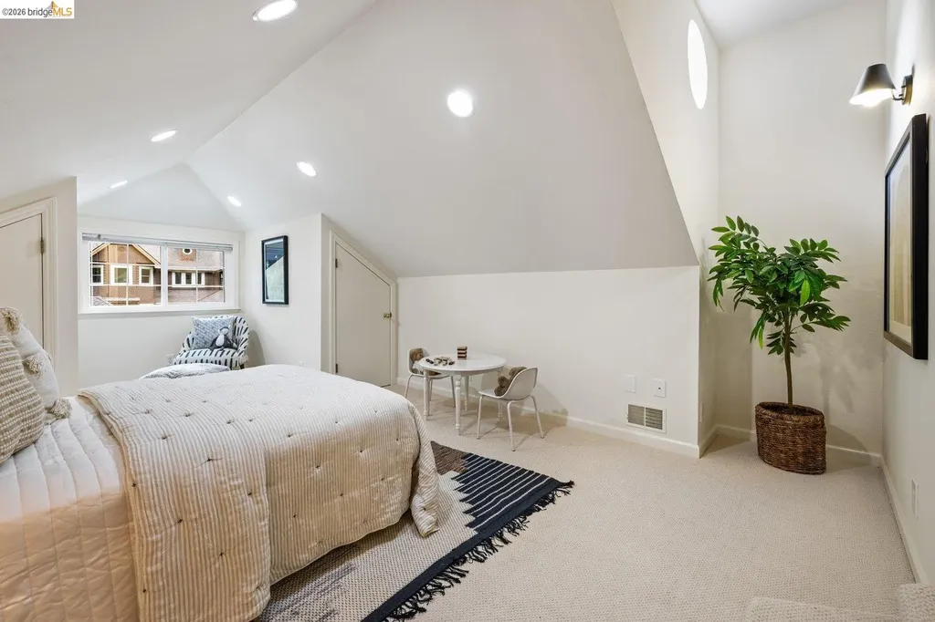 6685 Shepherd Canyon Road Oakland CA 94611