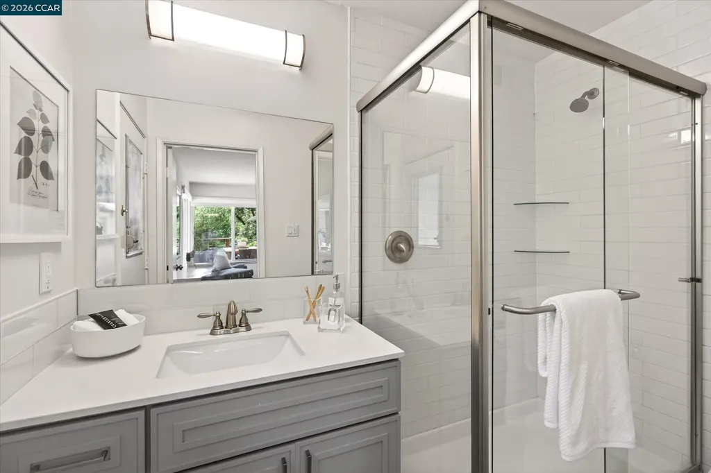 229 Manzanita Drive Orinda CA 94563
