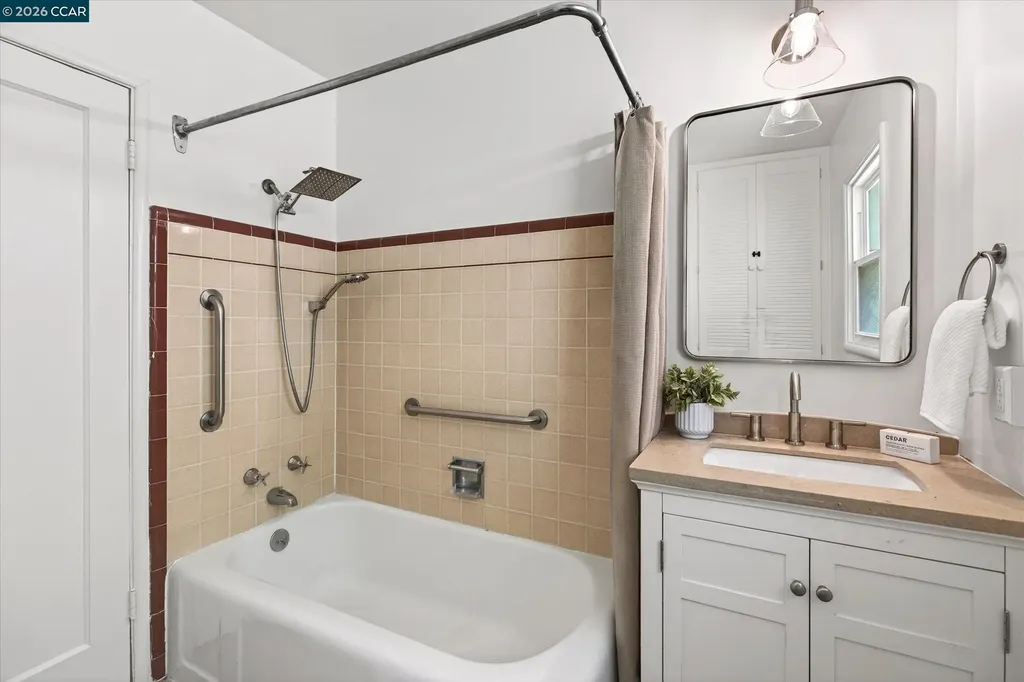 229 Manzanita Drive Orinda CA 94563