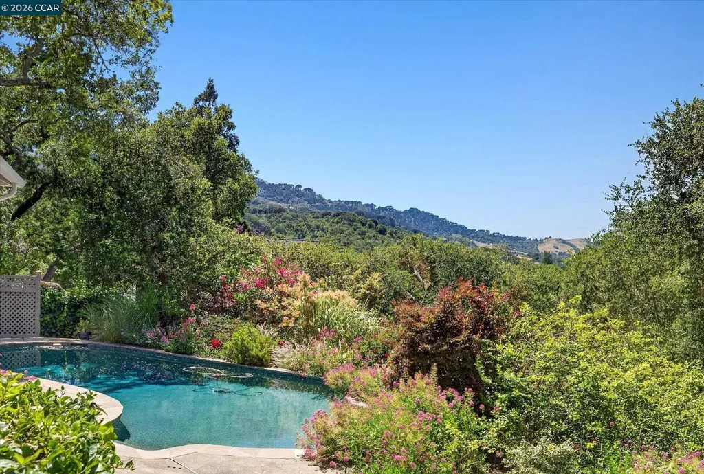 229 Manzanita Drive Orinda CA 94563
