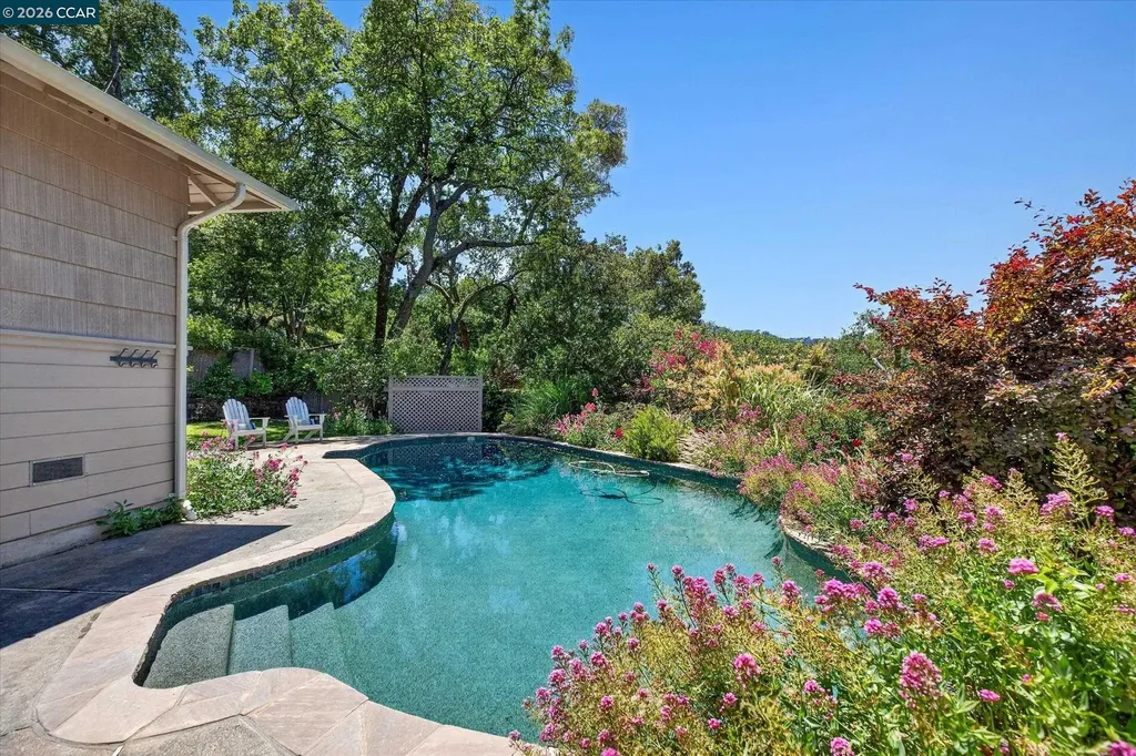 229 Manzanita Drive Orinda CA 94563