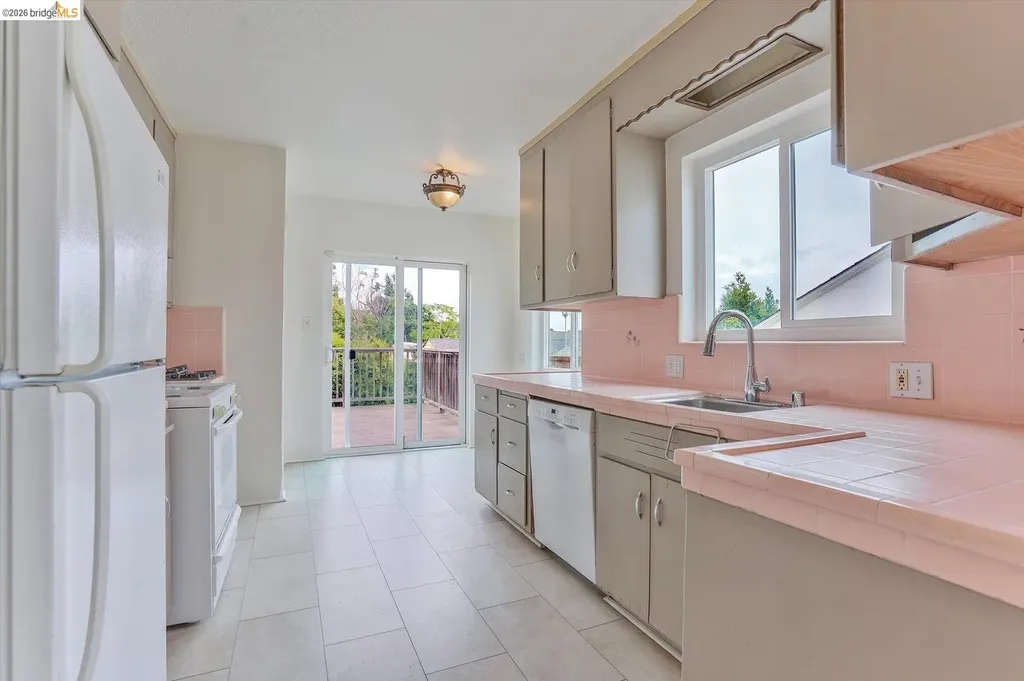 2920 76th Avenue Oakland CA 94605