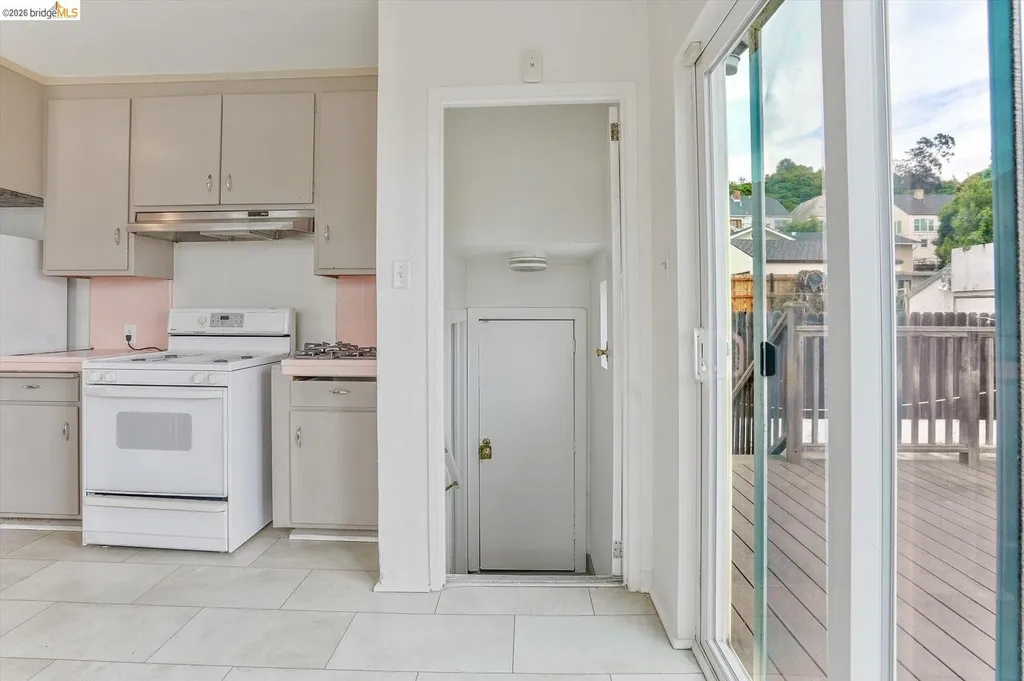 2920 76th Avenue Oakland CA 94605