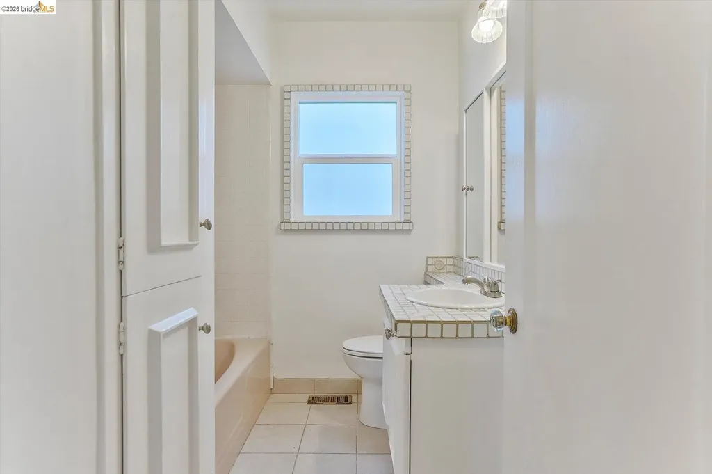 2920 76th Avenue Oakland CA 94605