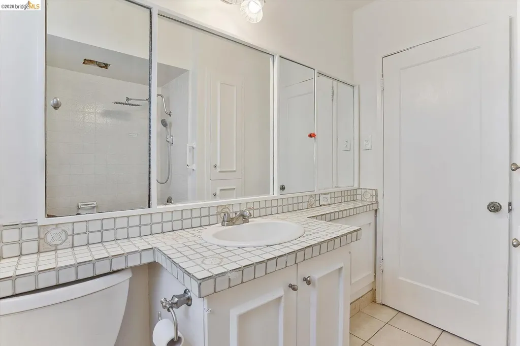 2920 76th Avenue Oakland CA 94605