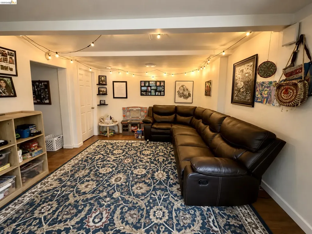 1251 Macarthur Boulevard Oakland CA 94610