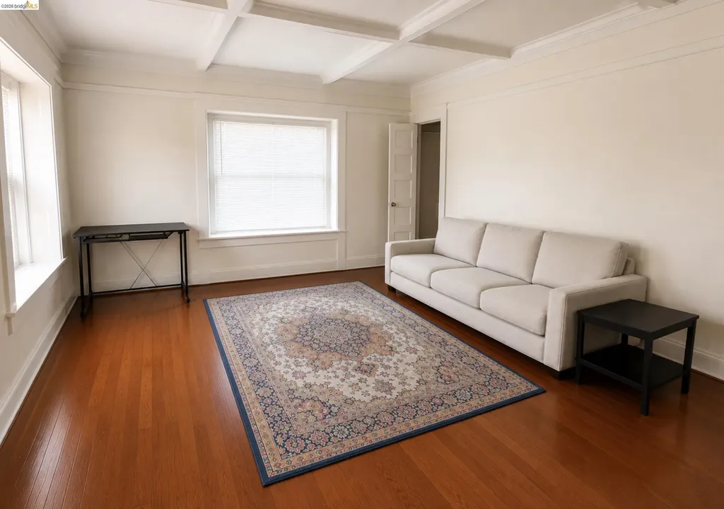 1251 Macarthur Boulevard Oakland CA 94610