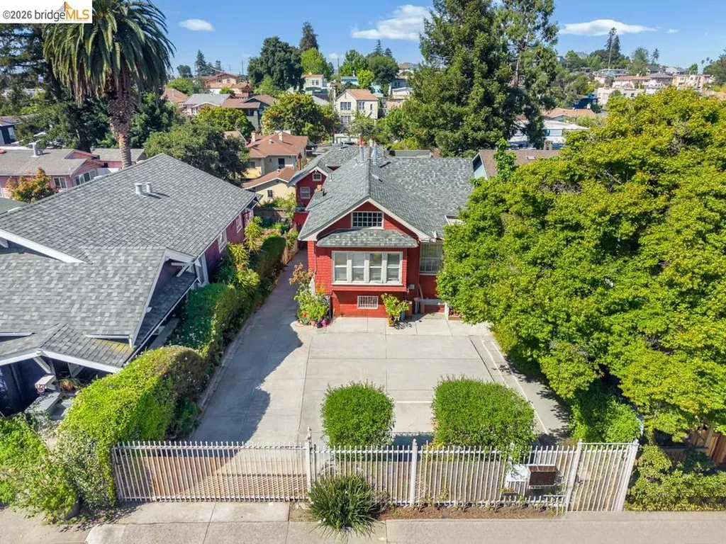 1251 Macarthur Boulevard Oakland CA 94610