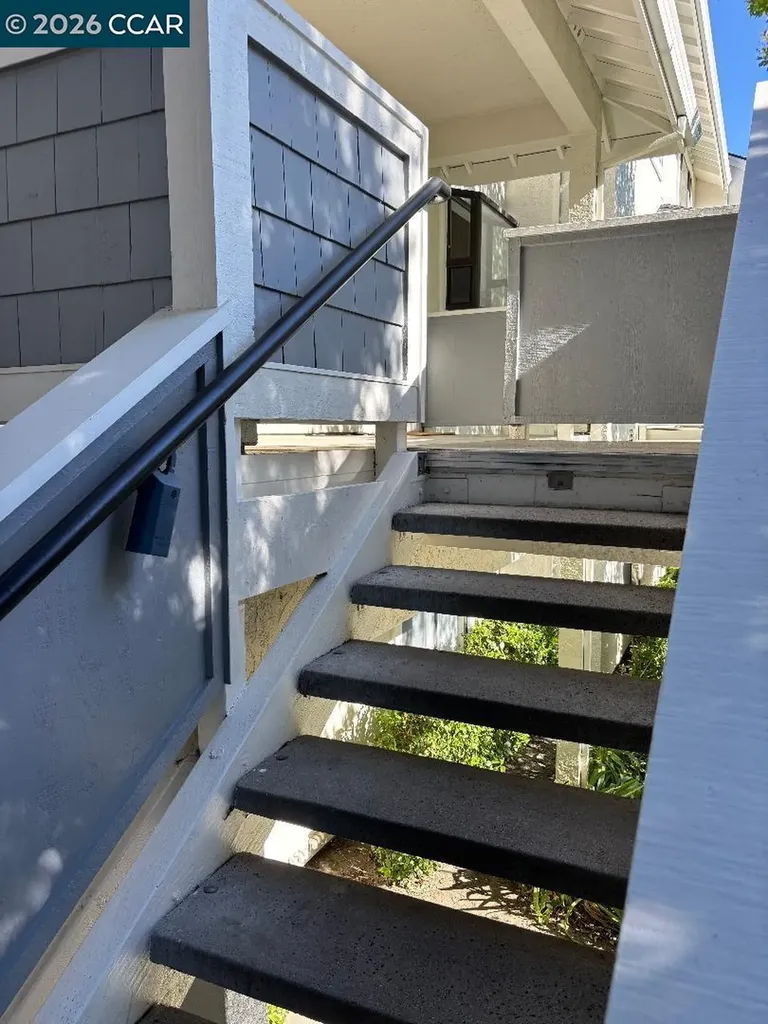 2590 Oak Road Walnut Creek CA 94597