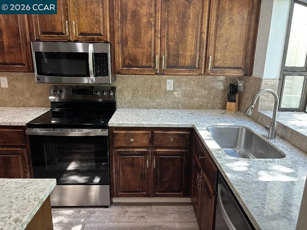 2590 Oak Road Walnut Creek CA 94597