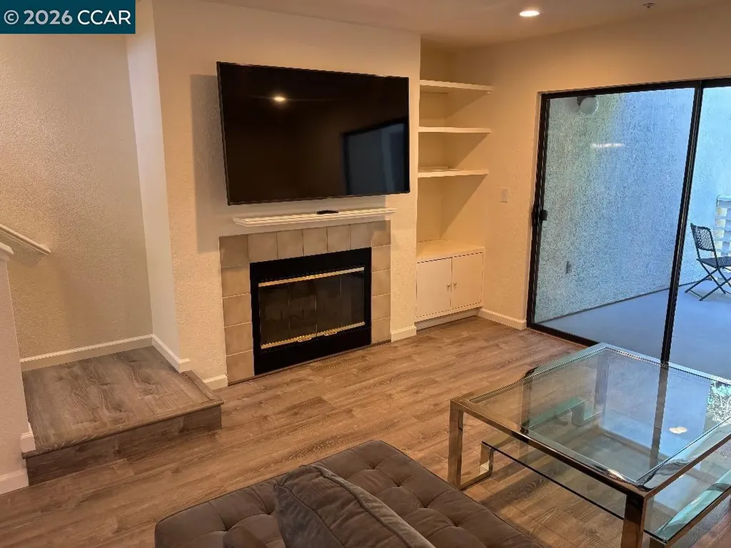 2590 Oak Road Walnut Creek CA 94597
