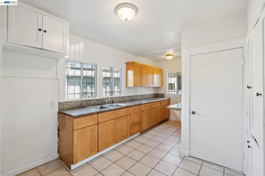 5775 Adeline Street Oakland CA 94608