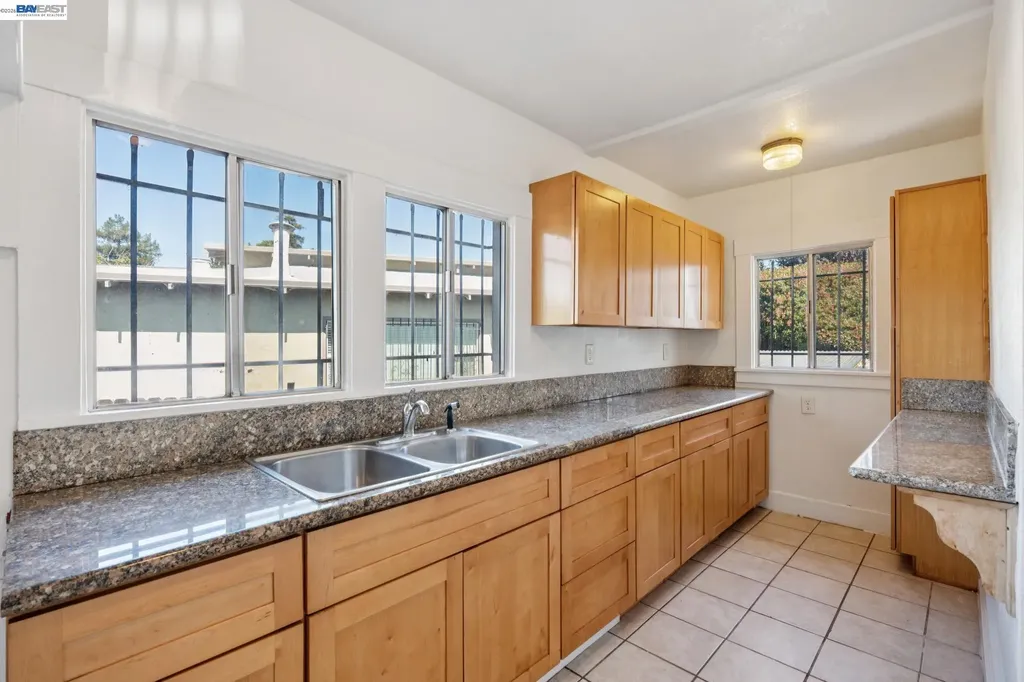 5775 Adeline Street Oakland CA 94608