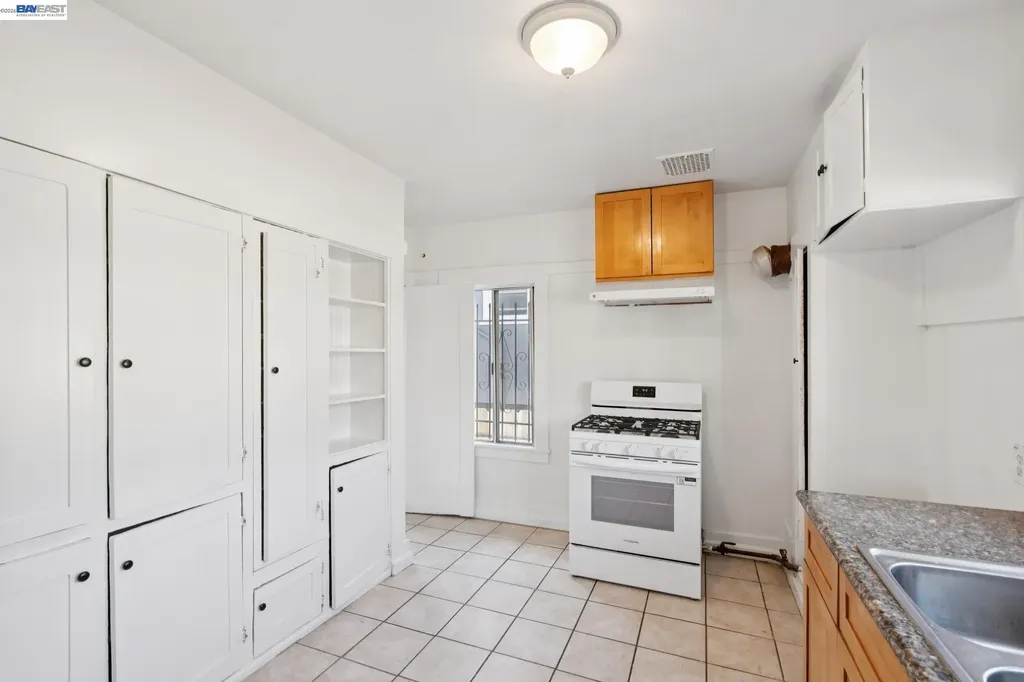 5775 Adeline Street Oakland CA 94608