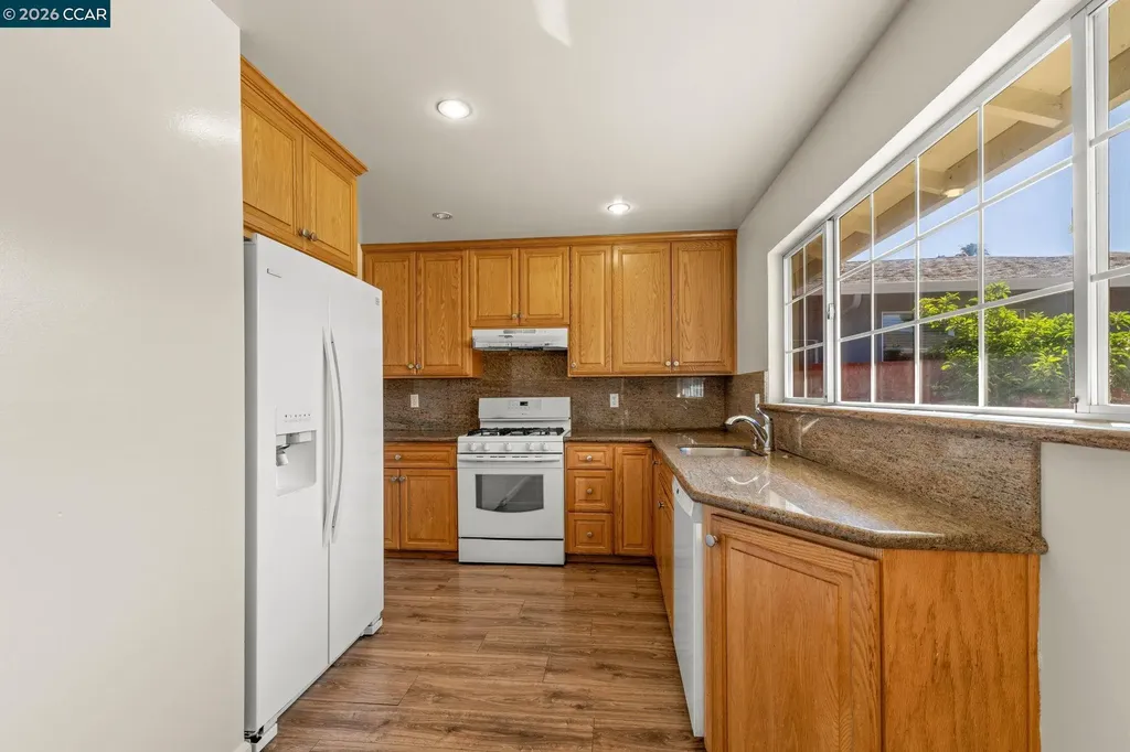 31561 Hugh Way Hayward CA 94544