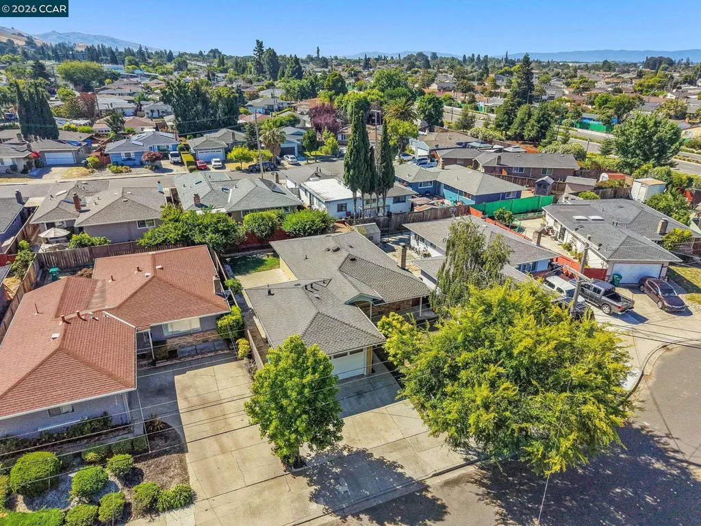 31561 Hugh Way Hayward CA 94544