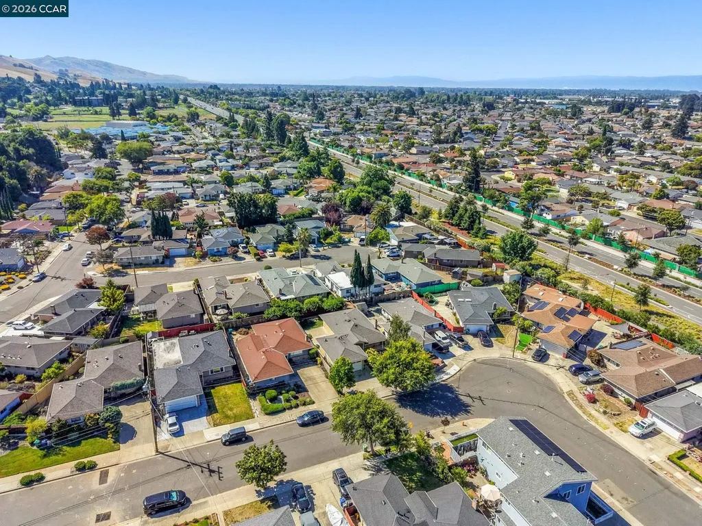 31561 Hugh Way Hayward CA 94544