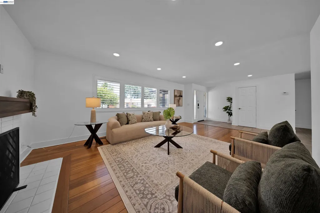 781 Angela Street Pleasanton CA 94566