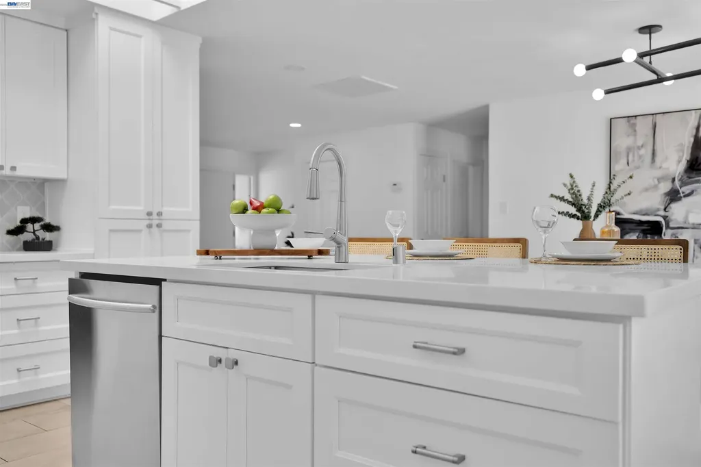 781 Angela Street Pleasanton CA 94566