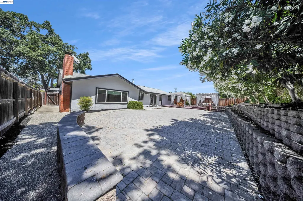 781 Angela Street Pleasanton CA 94566