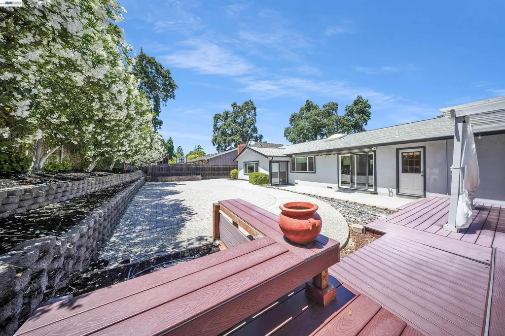 781 Angela Street Pleasanton CA 94566