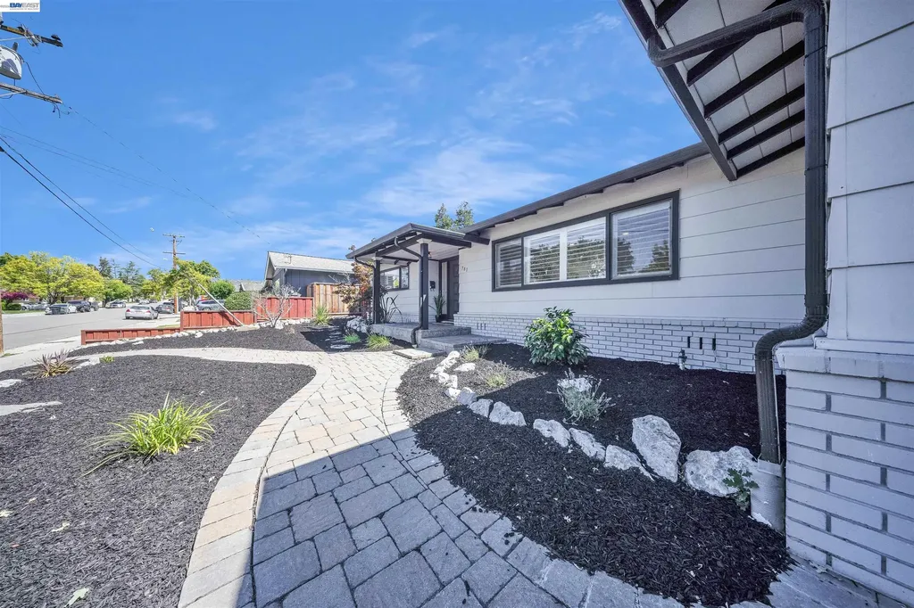 781 Angela Street Pleasanton CA 94566