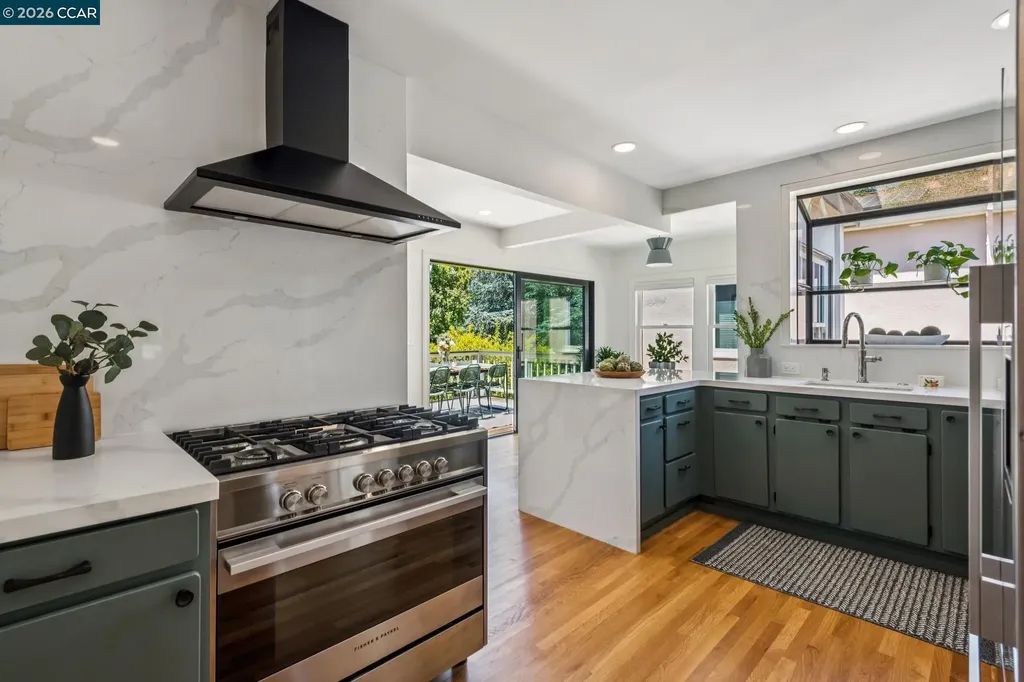 1917 Tiffin Road Oakland CA 94602